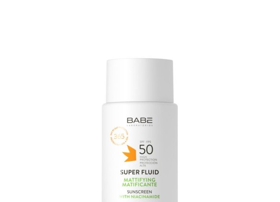 BABE Matirajući Super Fluid SPF 50, 50 ml